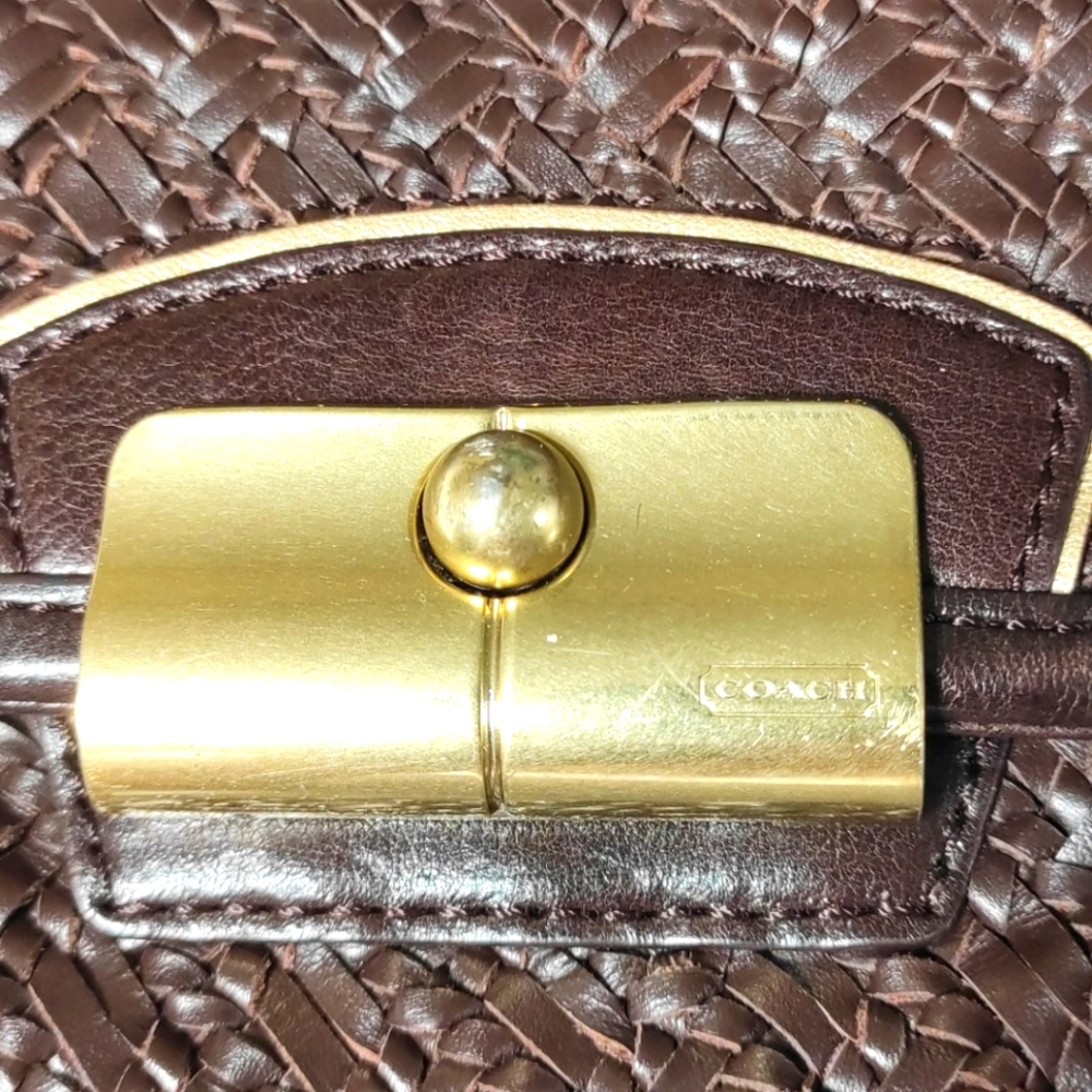 Coach woven Crossbody bag, brown color. - Picture 4 of 7